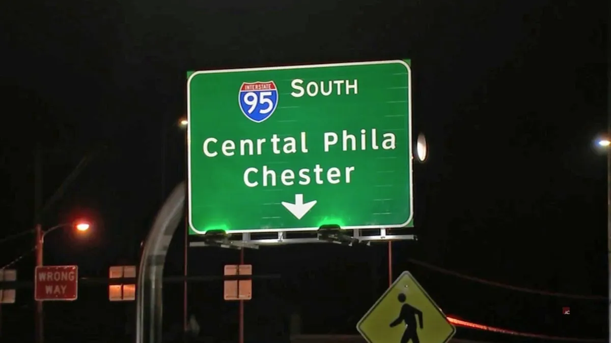Letrero de I-95 con el error Cenrtal Phila